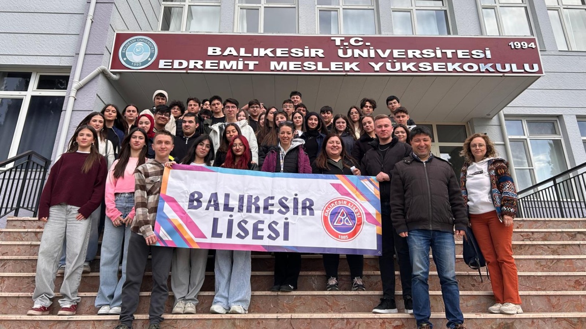 “Ölmez Ağacın İzinde